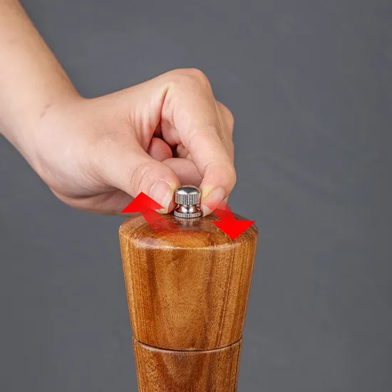 Well - Crafted Manual Acacia Wood Grinder for Pepper and Spice