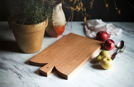 Large Paddle Shape Oak Wood Cutting Board Chopping Board with Hanging Hole