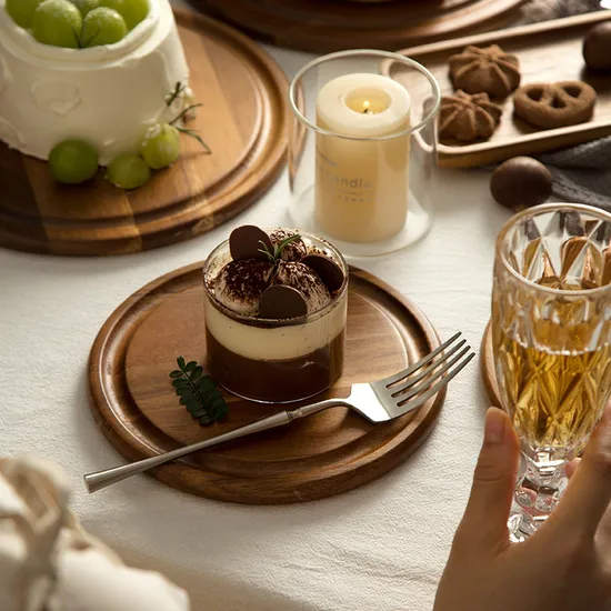 Fujian Factory Manufacture Round Acacia Wood Cake Stand with Glass Dome