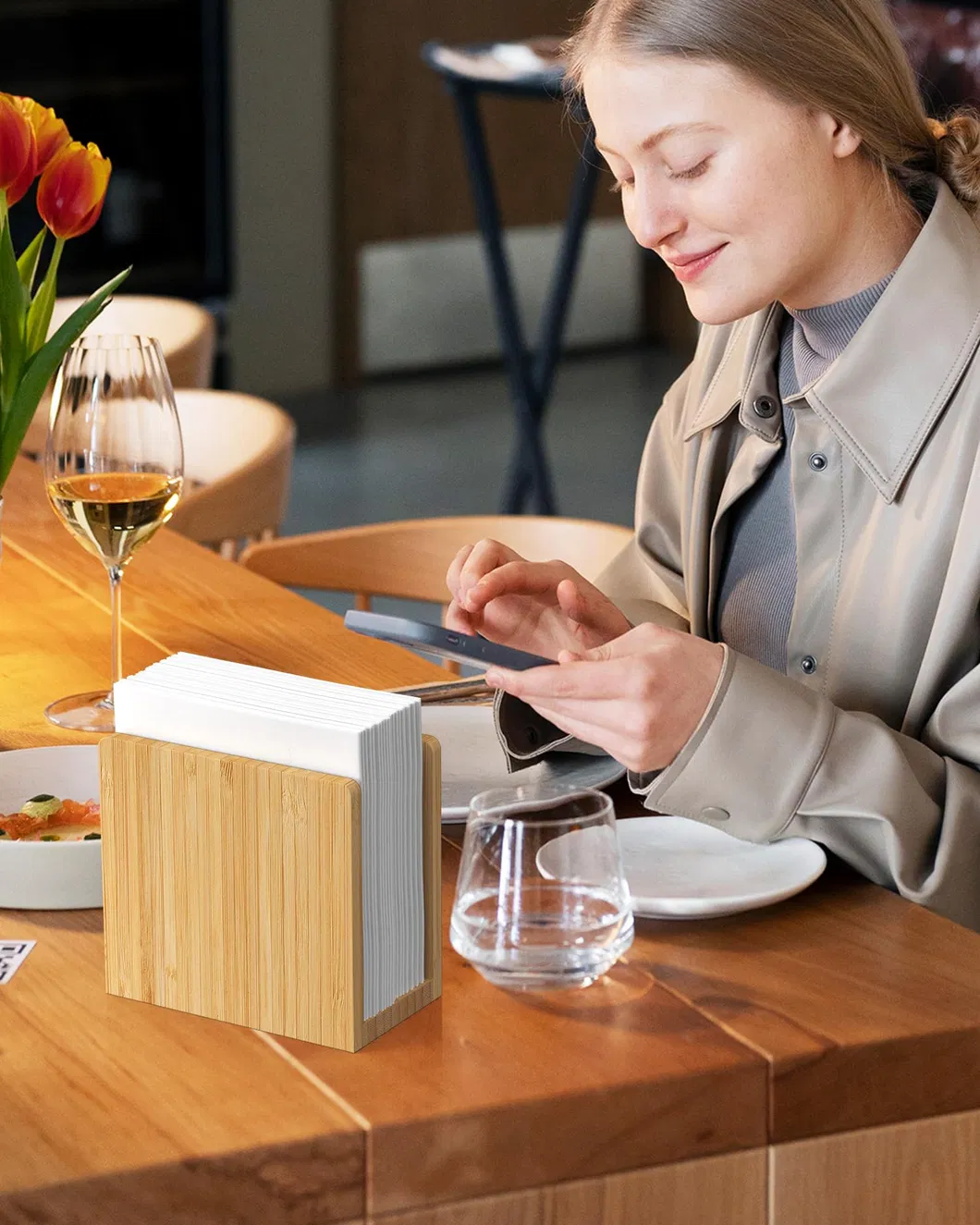 Freestanding Bamboo Tabletop Tissue Dispenser for Kitchen /Dining Room / Restaurant/Hotel