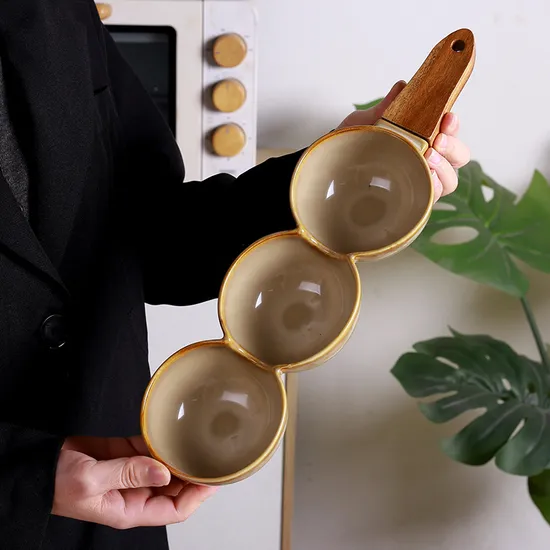 European-Style Creative Ceramic Dried Fruit Plate and Snack Plate with Wooden - Handle