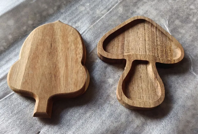Stylish Mushroom and Acorns Shaped Acacia Wood Serving Plates for Snack / Nuts