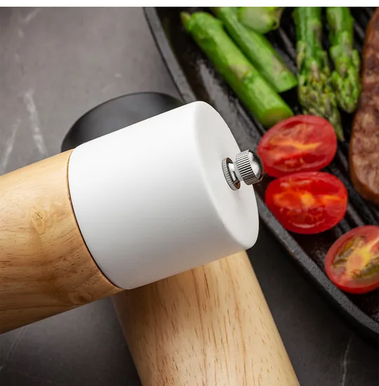 6-Inch Rubber Wood Manual Pepper Mill Spice Grinder
