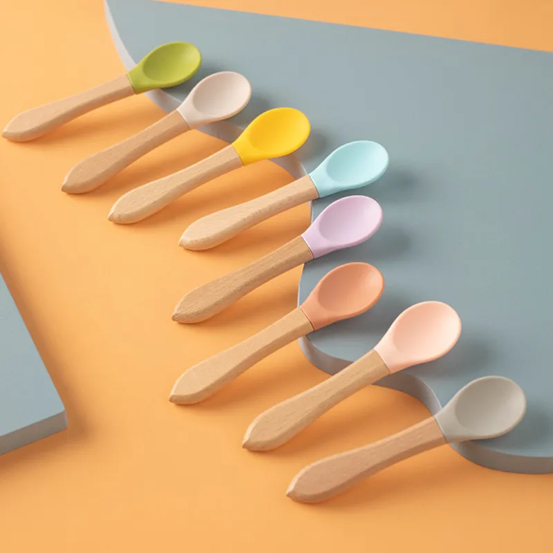 Pet Supplies Silicone Pet Cat Dog Feeding Spoon with Beech Wood Handle