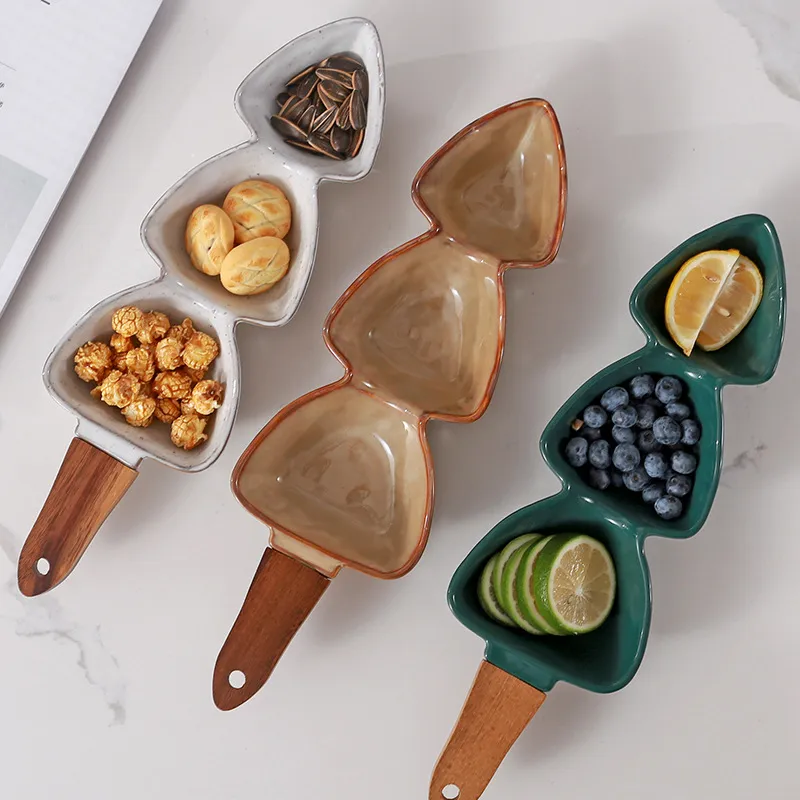 European Creative Ceramic Portion Bowl Snack Bowl with Wooden Handle